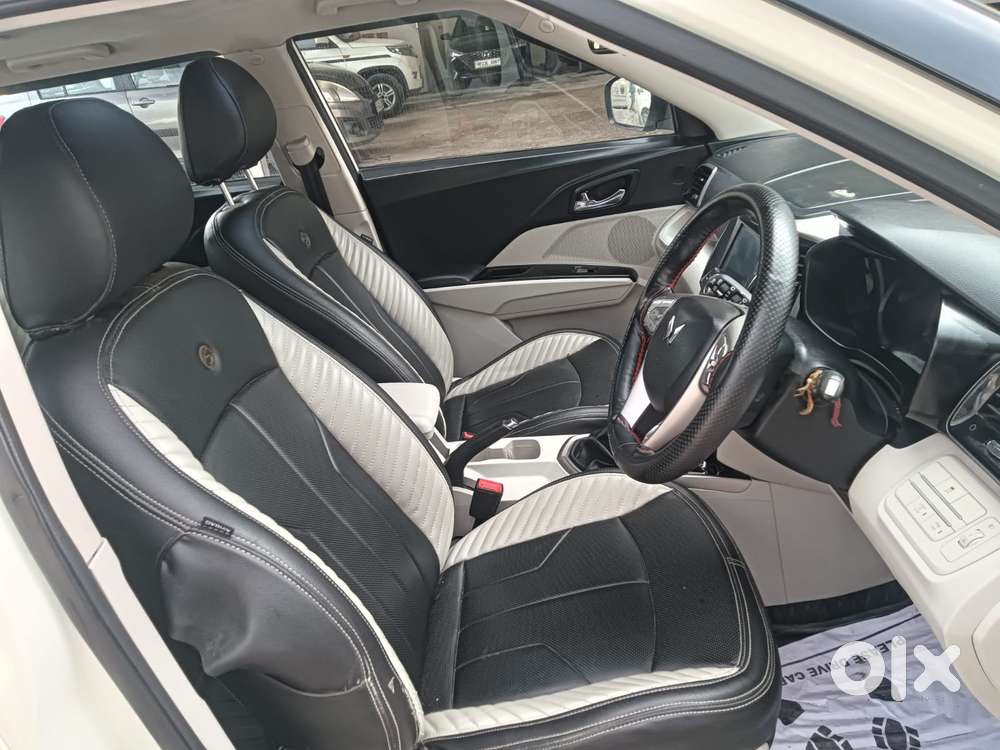Mahindra Xuv300 W8, 2023, Petrol