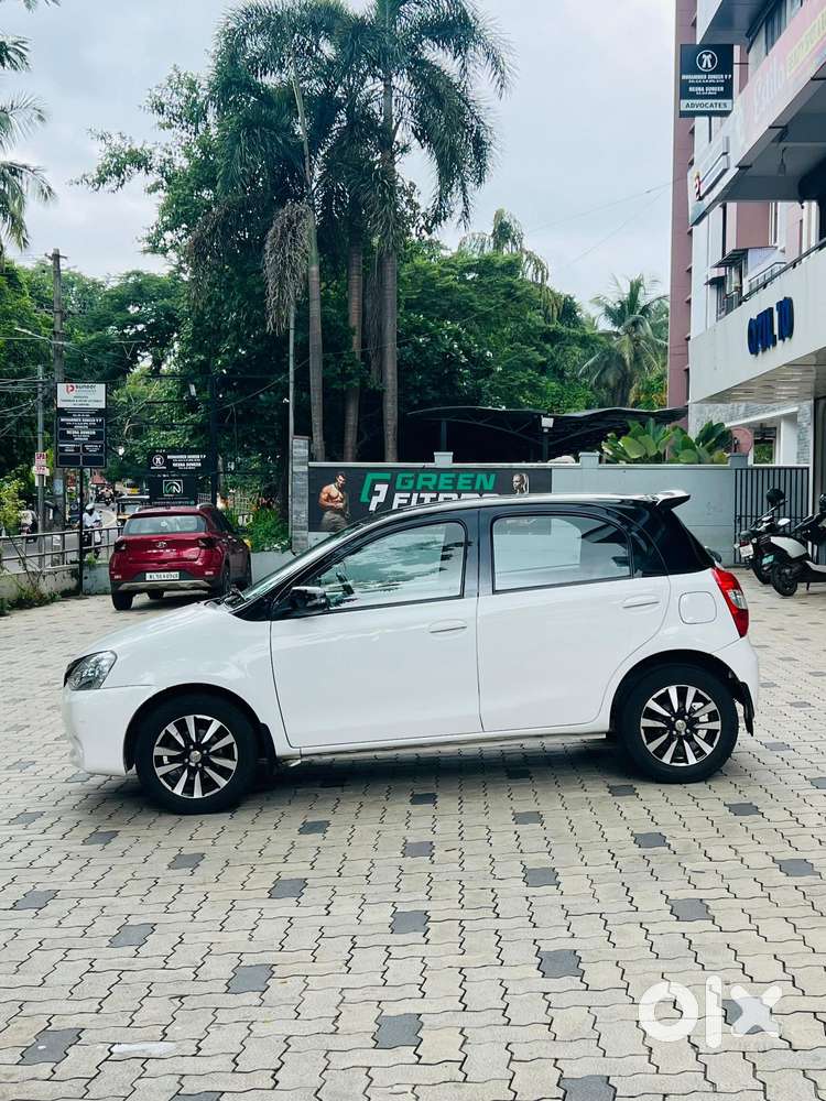 Toyota Etios Liva 2014-2016 Vx, 2015, Petrol