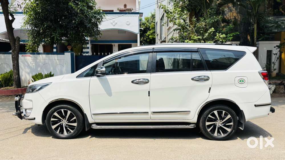 Toyota Innova Crysta 2.4 Z 7 Str, 2023, Diesel