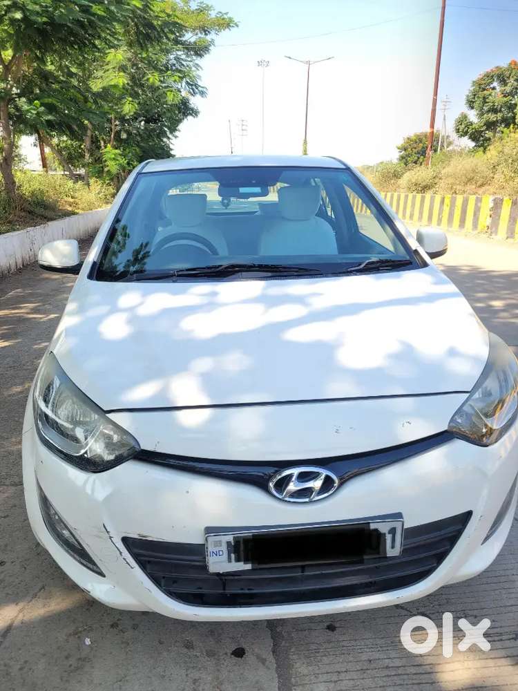 Hyundai I20 Sportz Petrol 2013