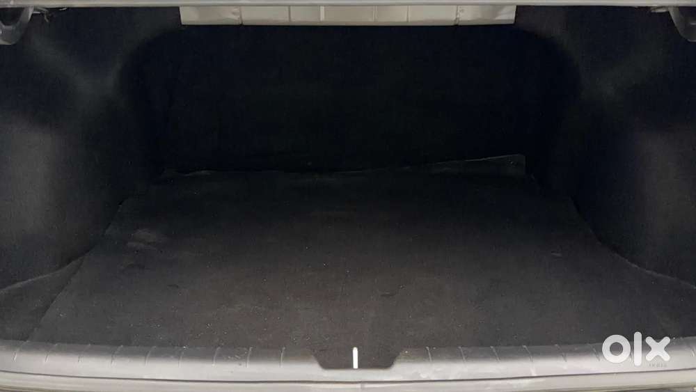 Hyundai Verna 1.5 Mpi Mt Sx (o), 2023, Petrol