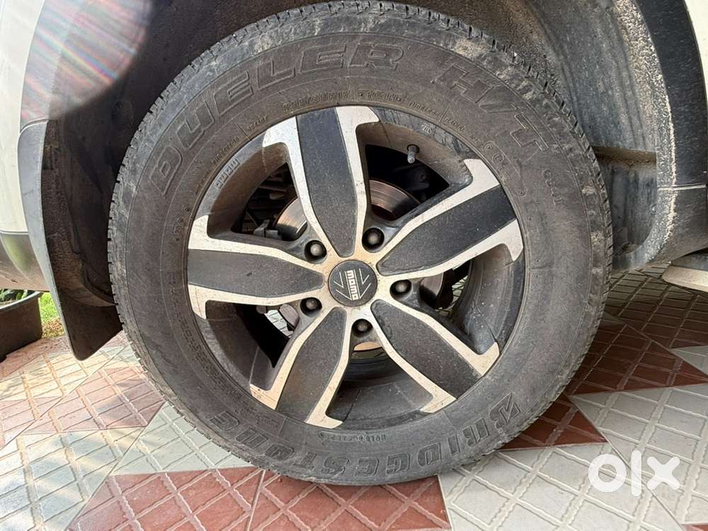 Mahindra Xuv500 2018 Diesel Well Maintained