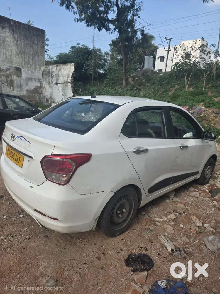 Slightly Negotiable 25+ Mileage Mid Variant Hyundai Xcent 2017 Diesel