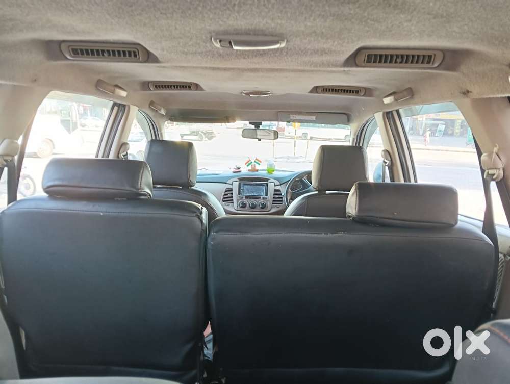 Toyota Innova 2.5 Gx 8 Seater Limited Edition, 2015, Diesel