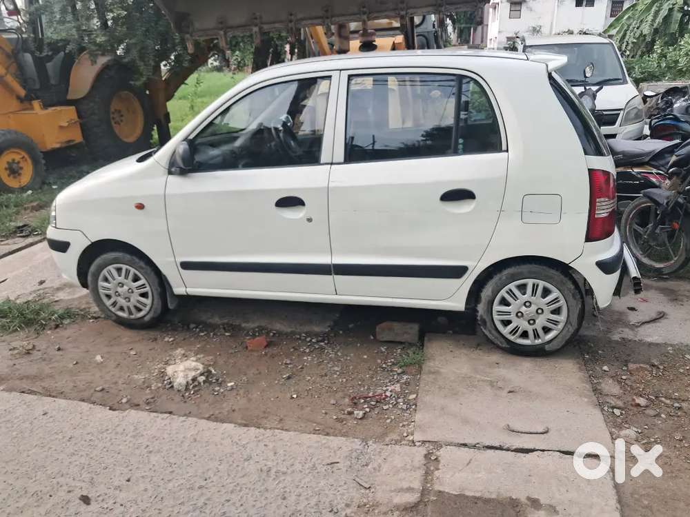 2nd Hyundai Santro 2014 Petrol Plus Audio