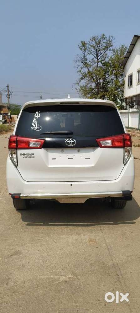 Toyota Innova Crysta