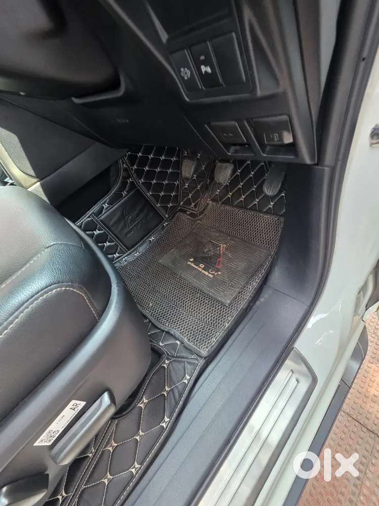 Toyota Innova Crysta 2025