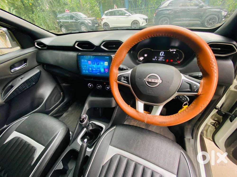 Nissan Magnite Kuro Edition 1.0 Petrol Mt, 2025, Petrol