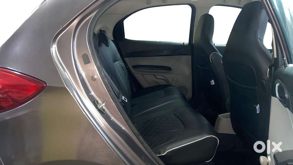 Tata Tiago Xe, 2018, Petrol