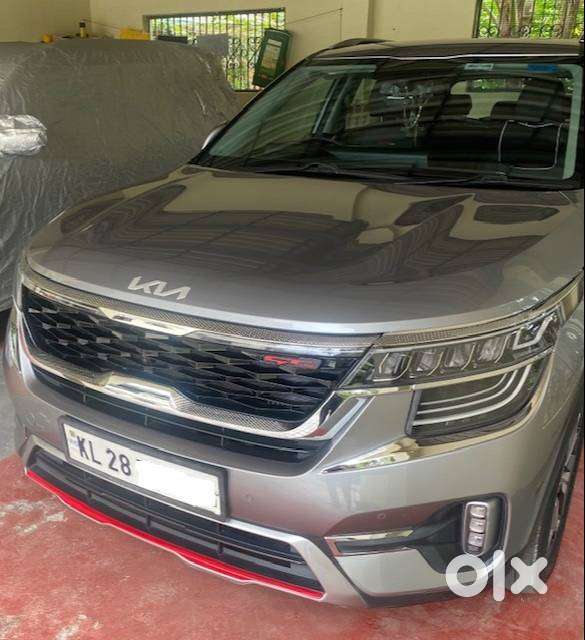 Kia Seltos Fully Automatic Gray Color