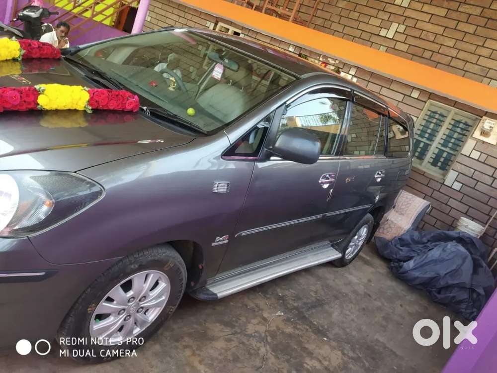 Toyota Innova 2011 Diesel 180000 Km Driven