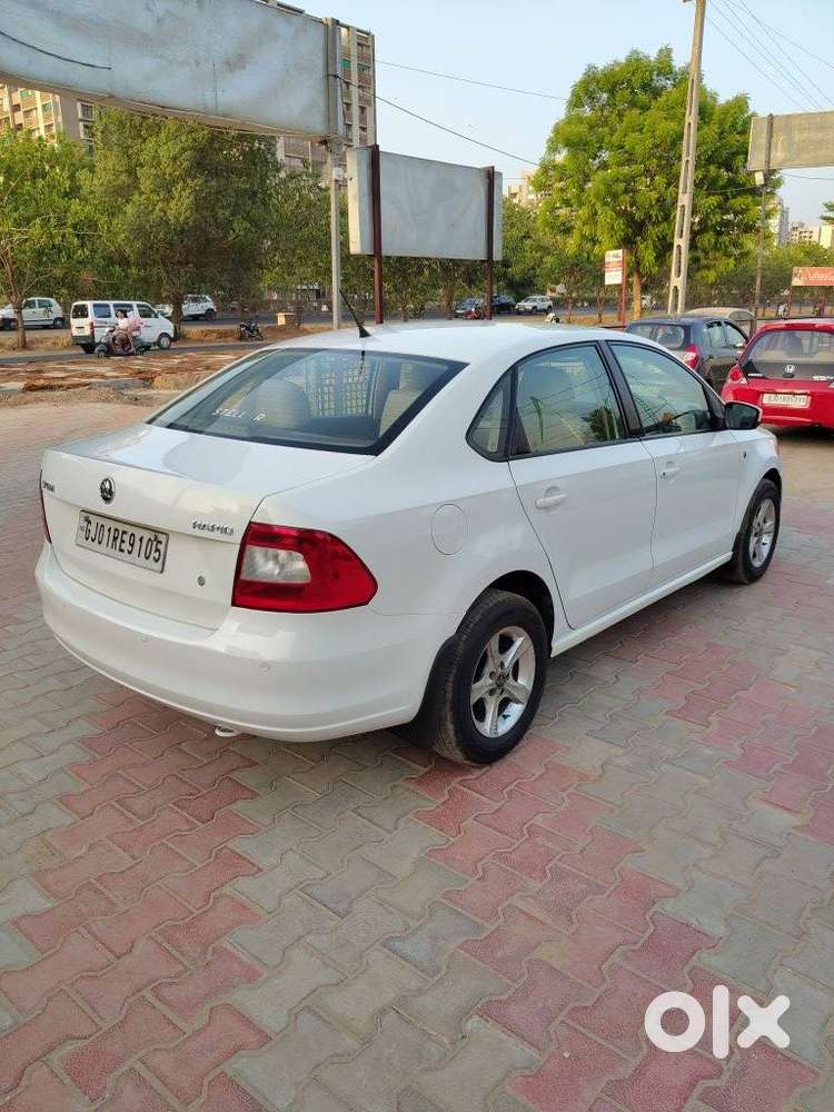 Skoda Rapid 2011-2013 1.6 Mpi At Ambition, 2014, Petrol