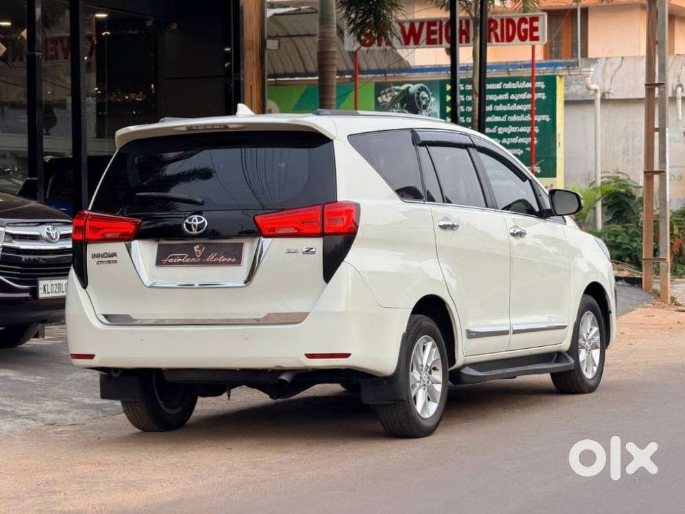 Toyota Innova Crysta 2.8z Automatic, 2017, Diesel
