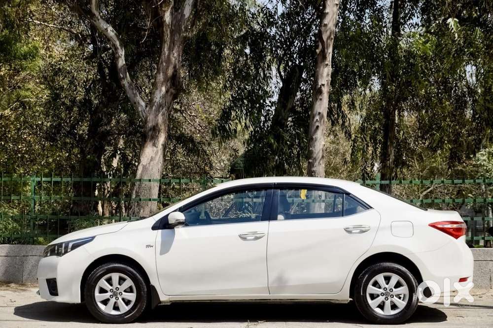 Toyota Corolla Altis 2013-2017 G At, 2016, Petrol