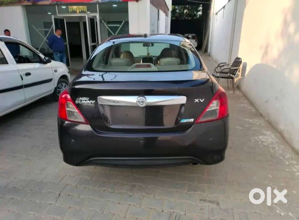 Nissan Sunny Xv Premium Pack (leather), 2014, Diesel