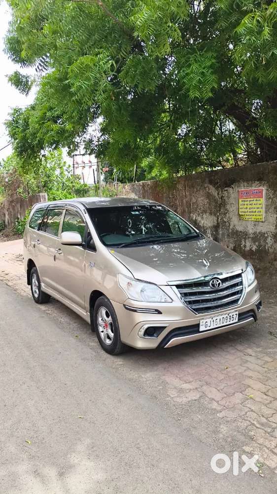 Toyota Innova 2010 Diesel 225000 Km Driven