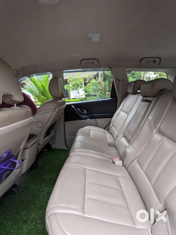Mahindra Xuv500 2015 Diesel 87000 Km Driven Well Maintained