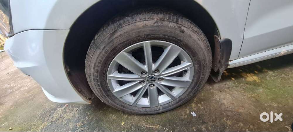 Volkswagen Vento 2015 Year With Dsg Automatic Gear Box. (7+1+sports)