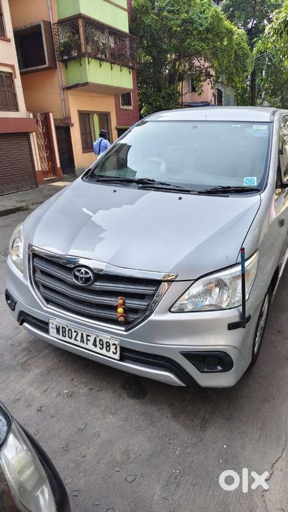 Toyota Innova 2.5 G (diesel) 8 Seater Bs Iv, 2014, Diesel