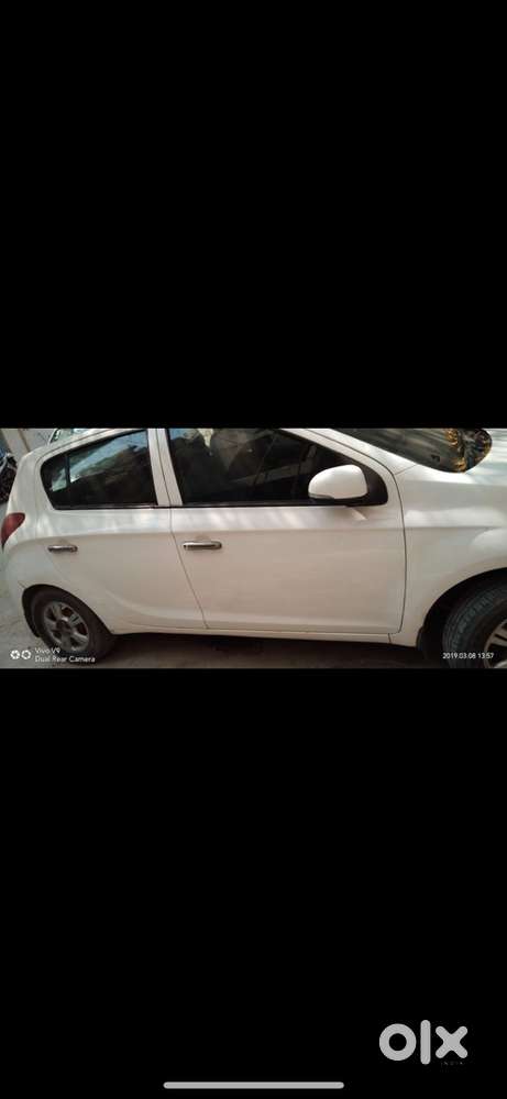 Hyundai I20 2011 Petrol 70000 Km Driven