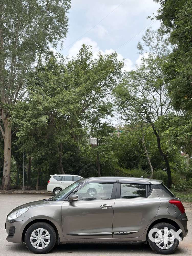 Maruti Suzuki Swift Vvt Vxi, 2021, Petrol