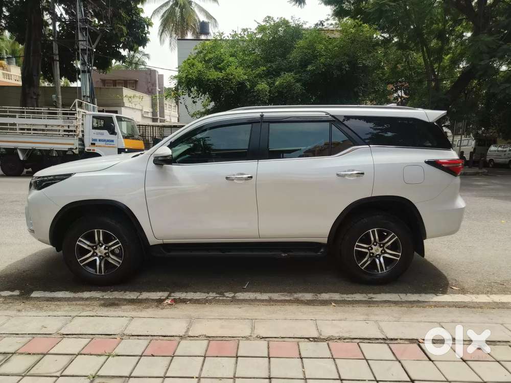 Toyota Fortuner 4x2 At, 2023, Diesel