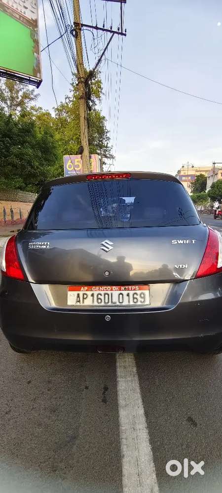 Maruti Suzuki Swift 2015 Diesel 83150 Km Driven
