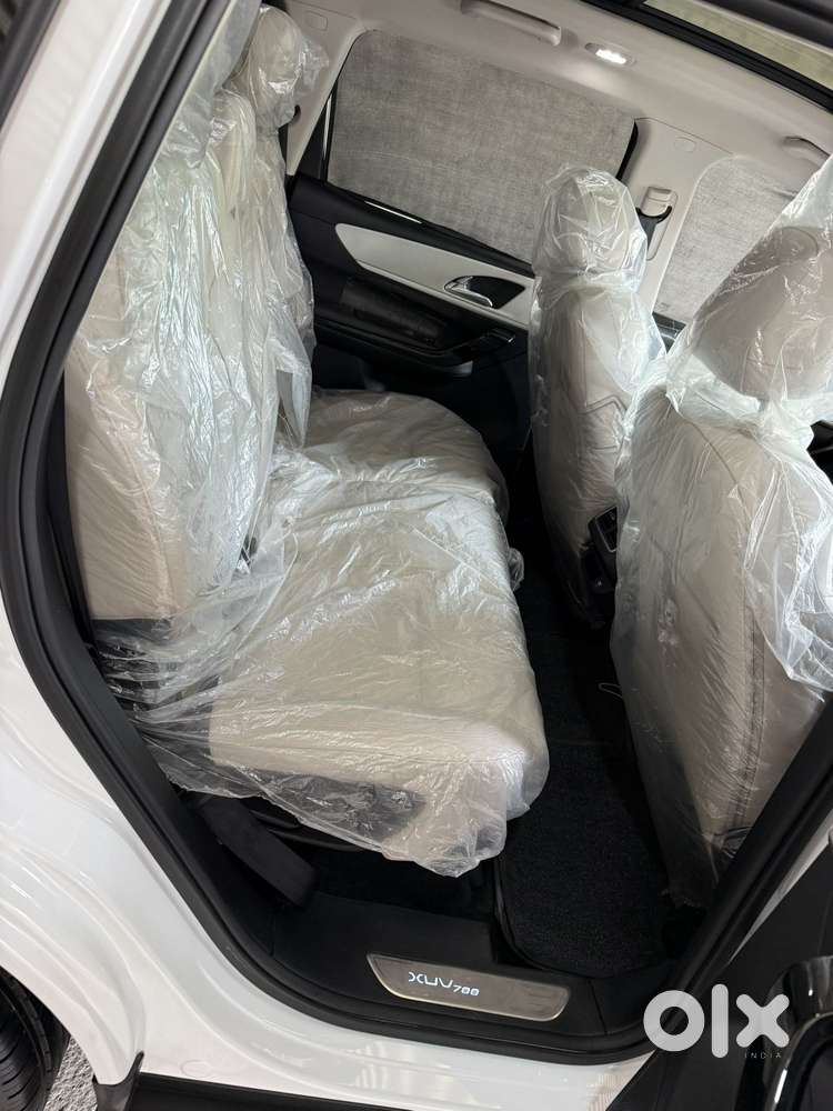Mahindra Xuv700 2.2 Ax 7 Diesel Mt Luxury Pack Str, 2023, Diesel