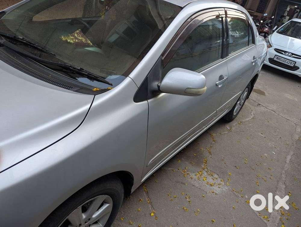 Toyota Corolla Altis 2010-2013 1.8 J, 2010, Petrol