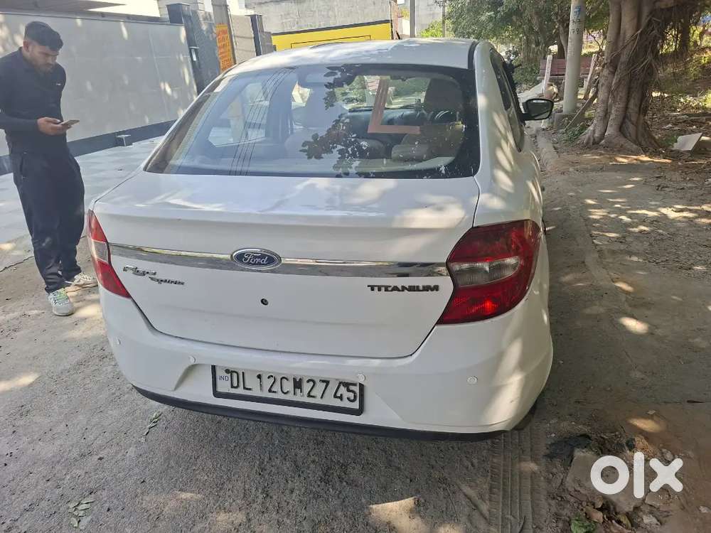 Ford Aspire Titatinium Blu 2017