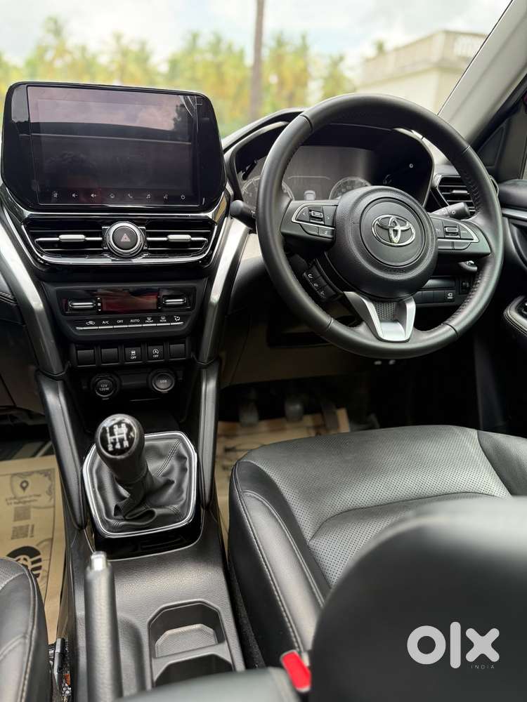 Toyota Urban Cruiser Hyryder 1.5 V Hybrid, 2023, Petrol