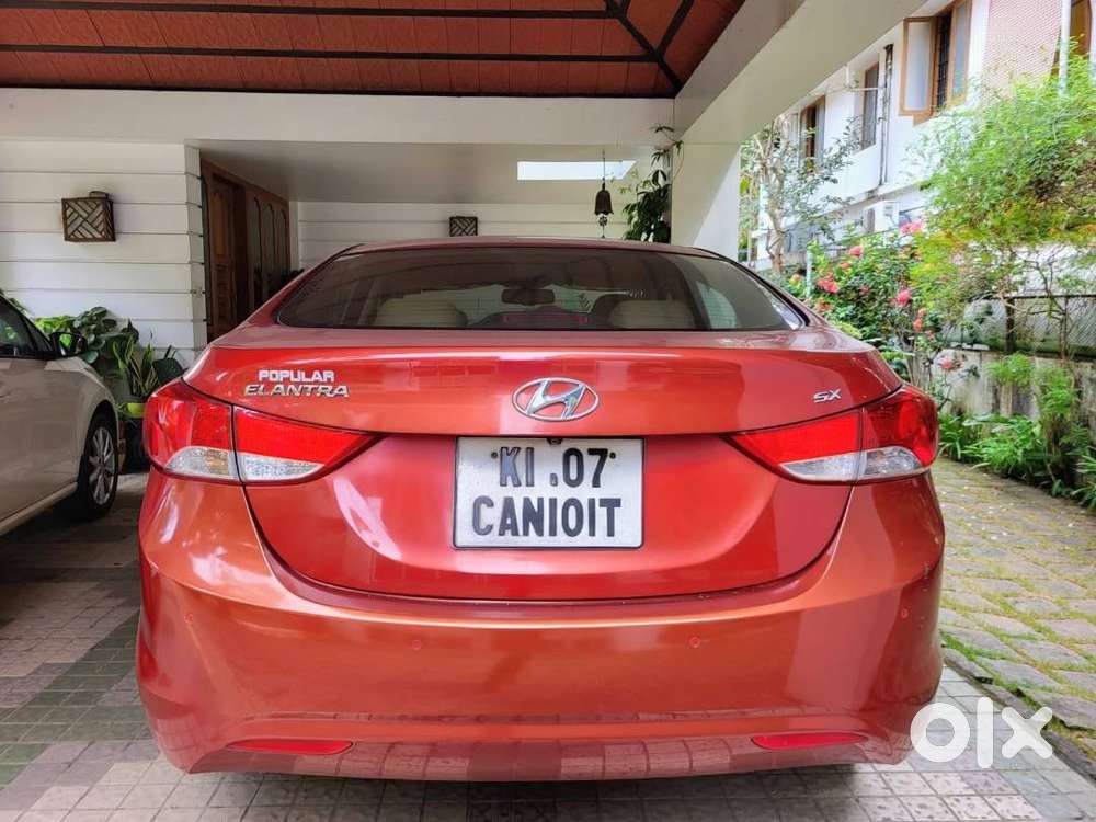 Very Well Maintained Hyundai Elantra 2014 Petrol