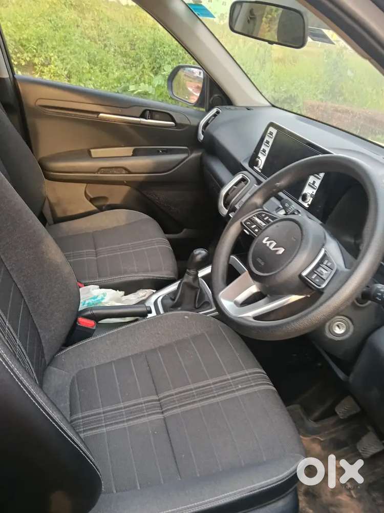 Kia Sonet 2024 Petrol 12400 Km Driven