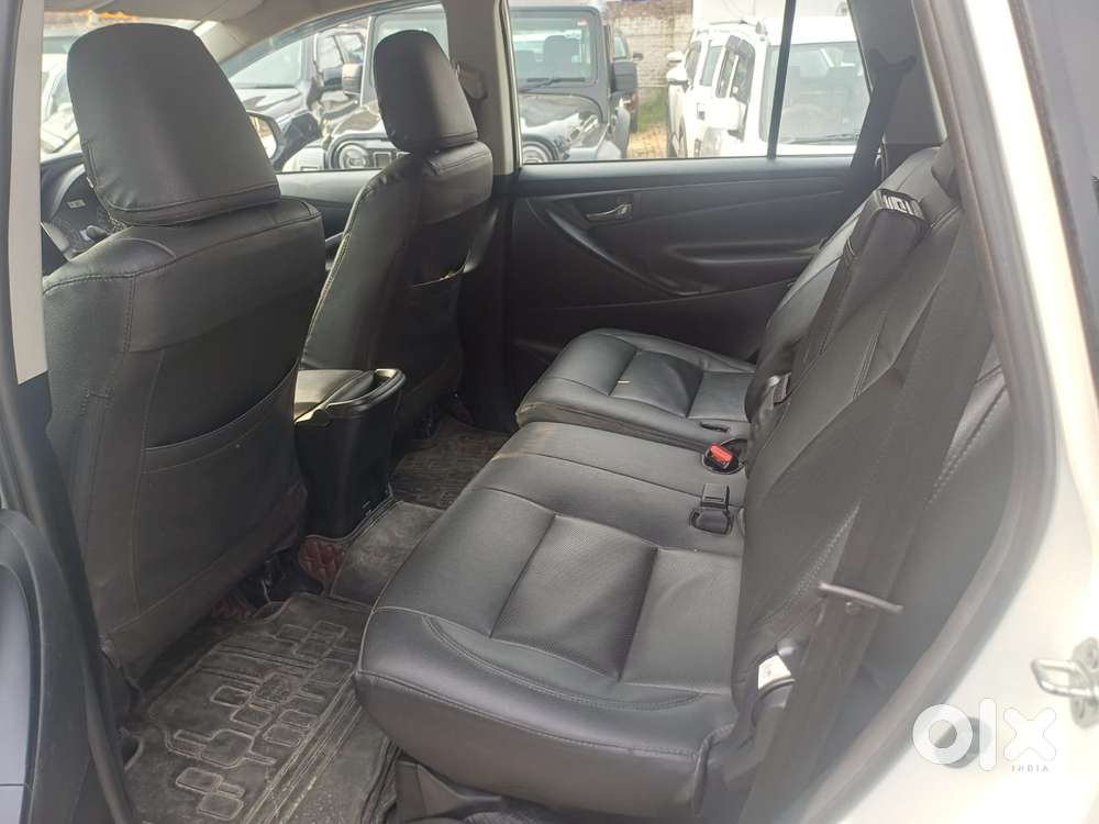 Toyota Innova Crysta 2.4 G Mt, 2024, Diesel