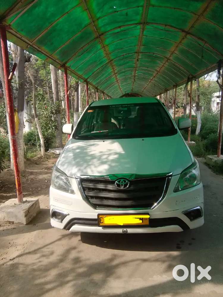 Toyota Innova 2014model Taxi Punjab Permit All Papers Complete