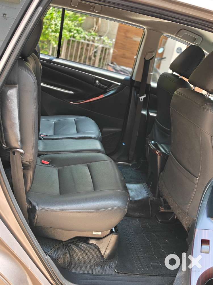 Toyota Innova Crysta [2020-ongoing] 2.4 Gx At 7 Str, 2022, Diesel