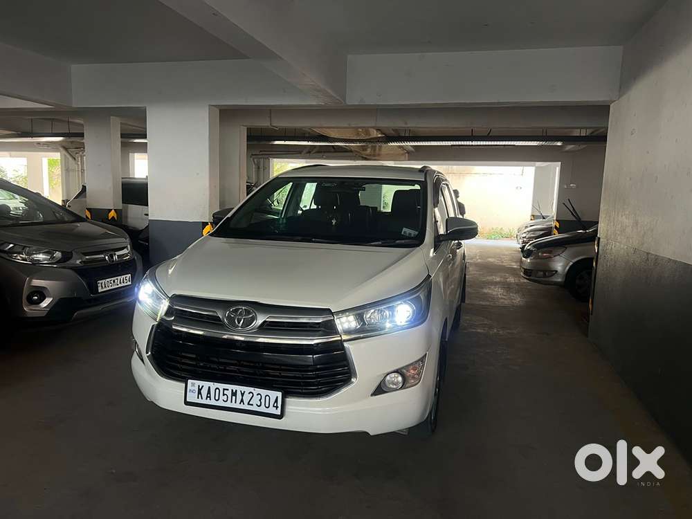 Toyota Innova Crysta 2018 Diesel Well Maintained
