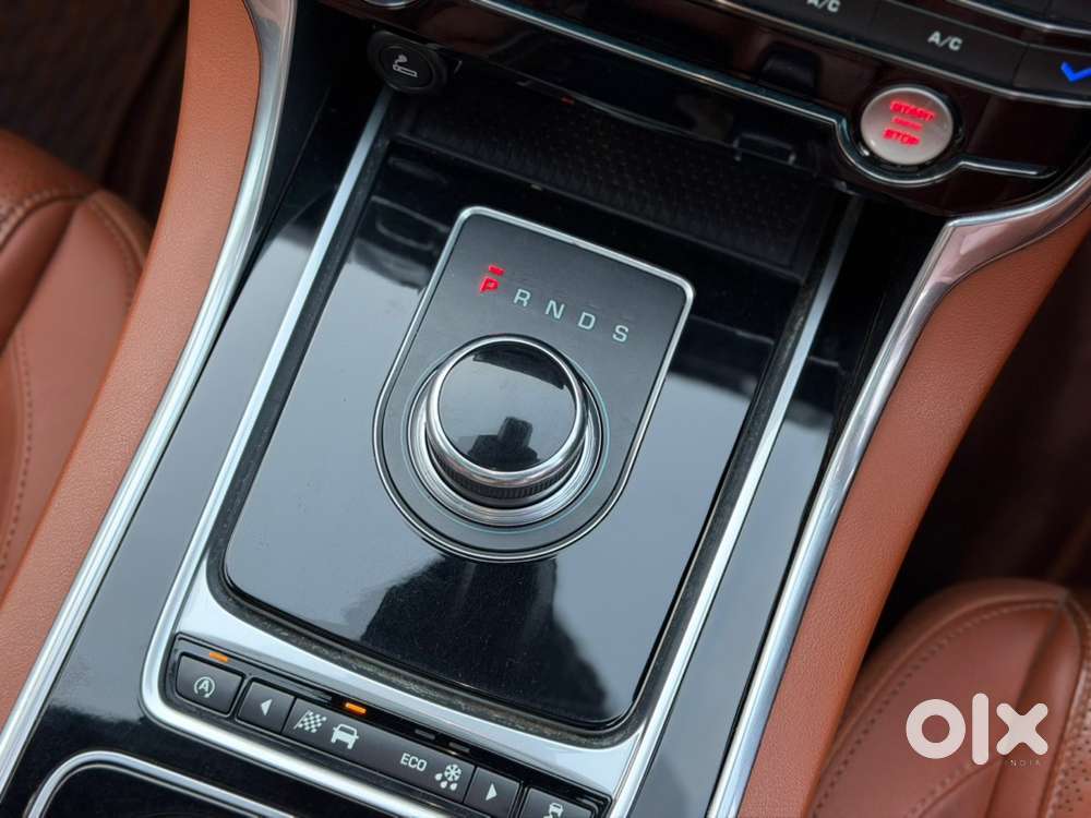 Jaguar Xe Petrol 2017