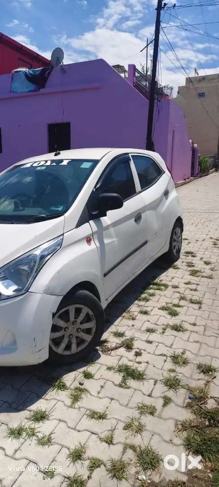 Hyundai Eon 2012 Petrol Well Maintained