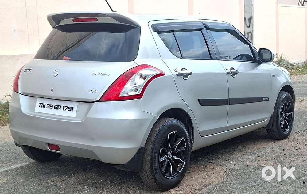 Maruti Suzuki Swift Vxi With Abs, 2015, Petrol