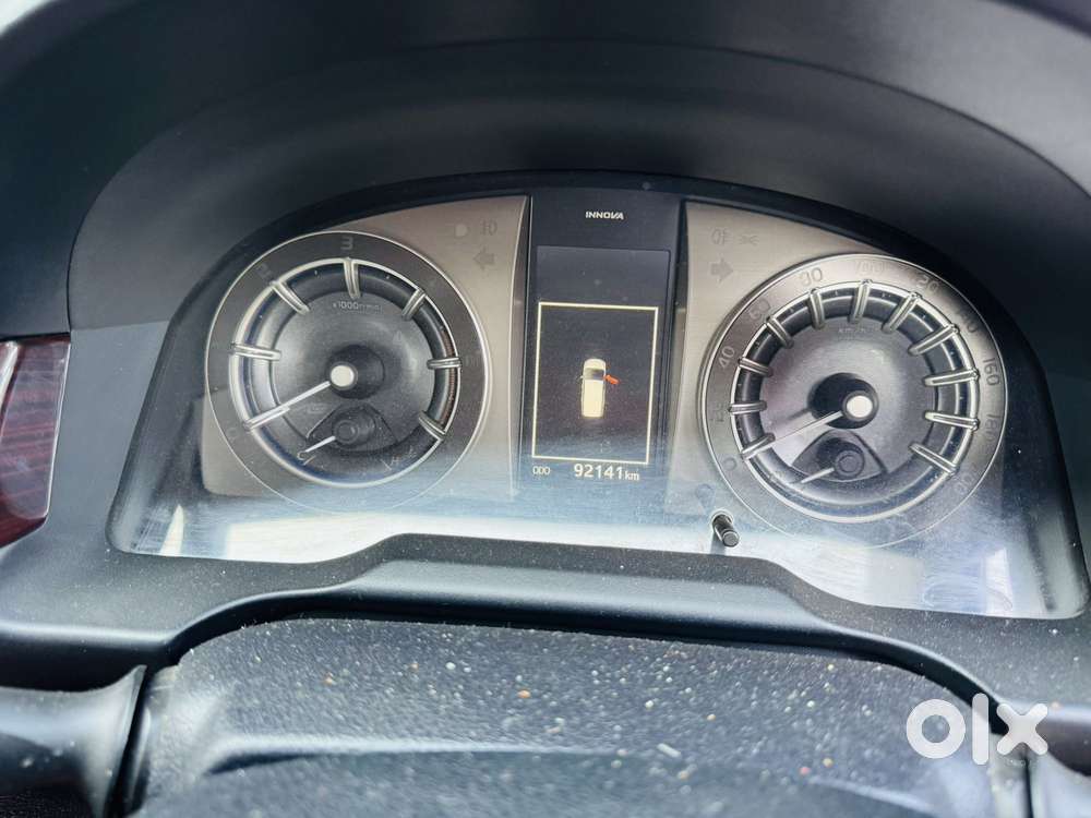 Toyota Innova Crysta 2.4 V 8 Str, 2016, Diesel