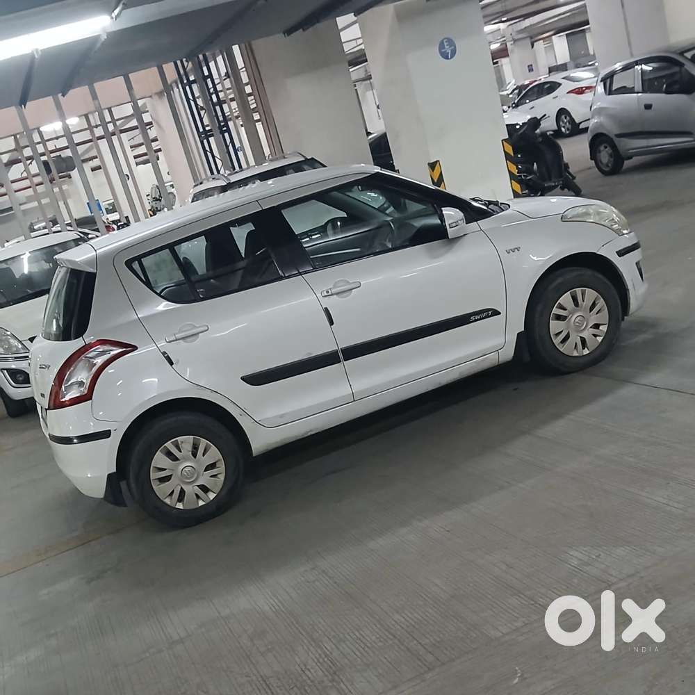 Maruti Suzuki Swift Vxi + Manual, 2012, Petrol