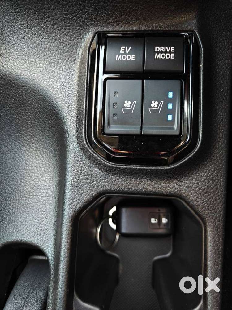 Toyota Urban Cruiser Hyryder 1.5 V Hybrid, 2023