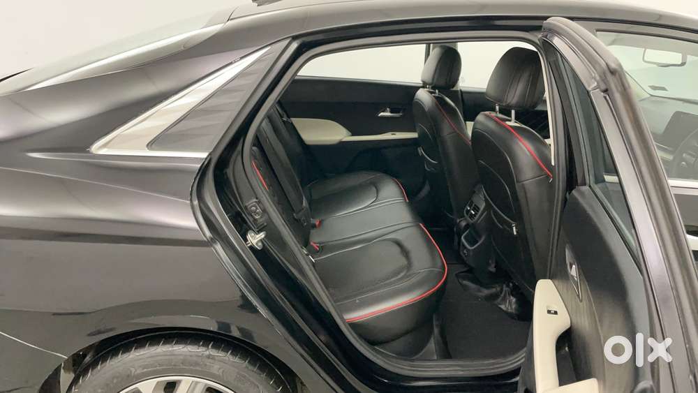 Hyundai Verna 1.5 Sx Petrol Mt, 2023, Petrol