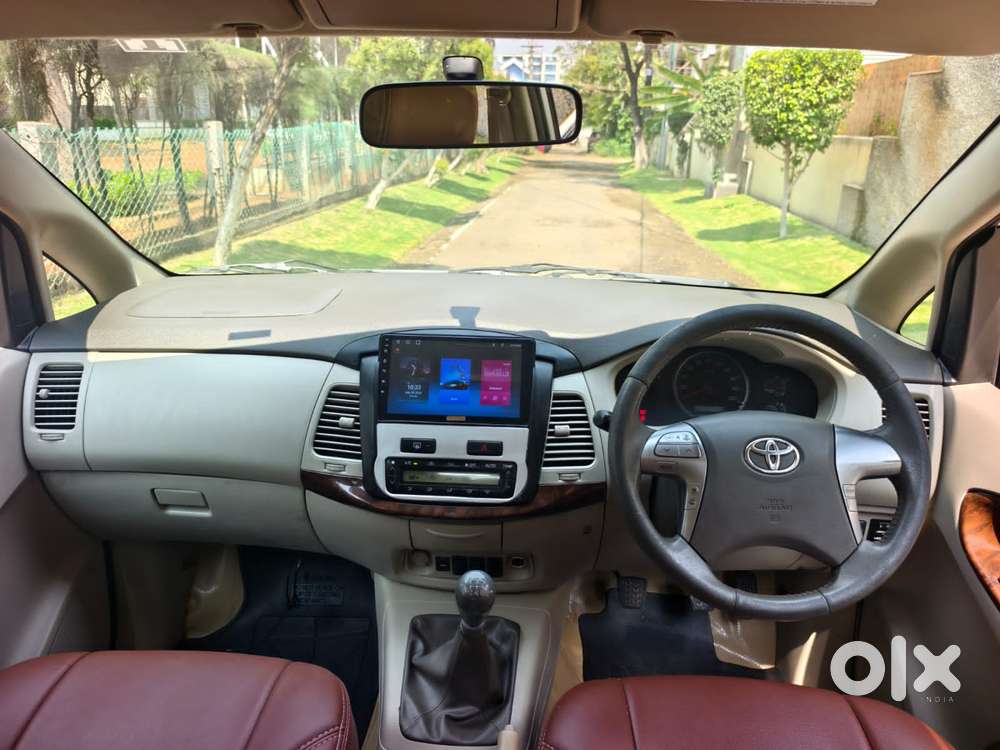 Toyota Innova 2.5 V 8 Str, 2014, Diesel