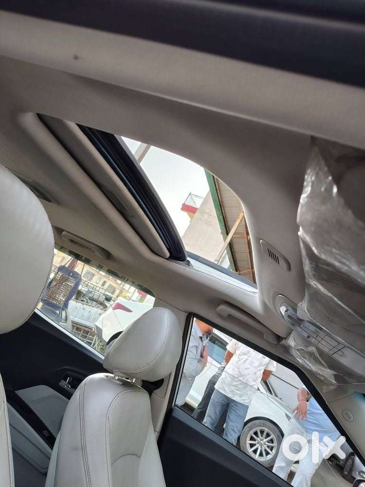 Mahindra Xuv300 W8 Option, 2023, Petrol