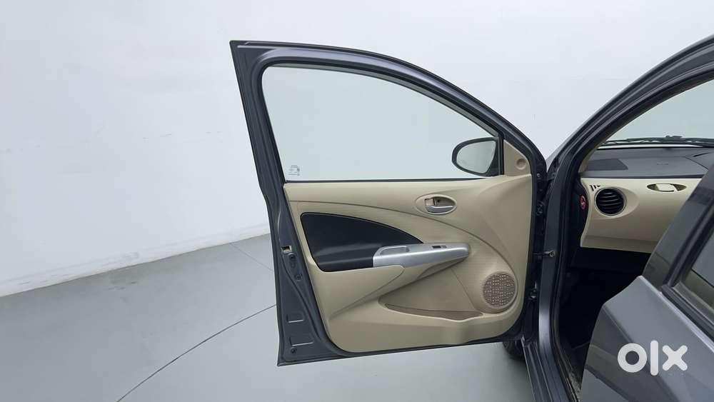 Toyota Etios Liva 2014-2016 V, 2017, Petrol