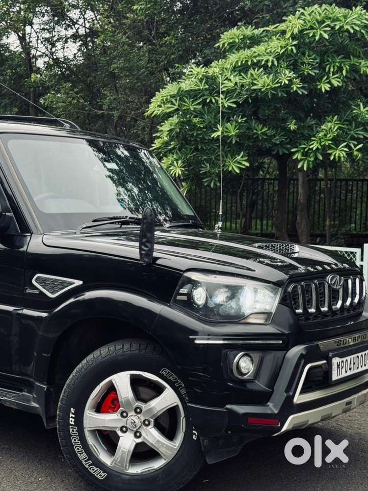 Mahindra Scorpio S11 Black 2019