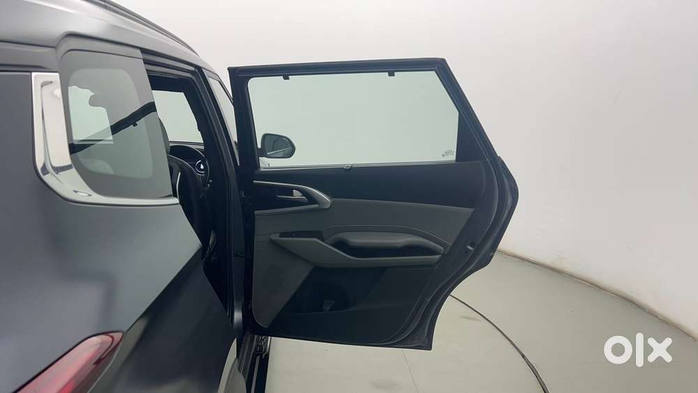 Kia Carens X Line 1.5 Turbo Petrol Dct 6 Str, 2023, Petrol