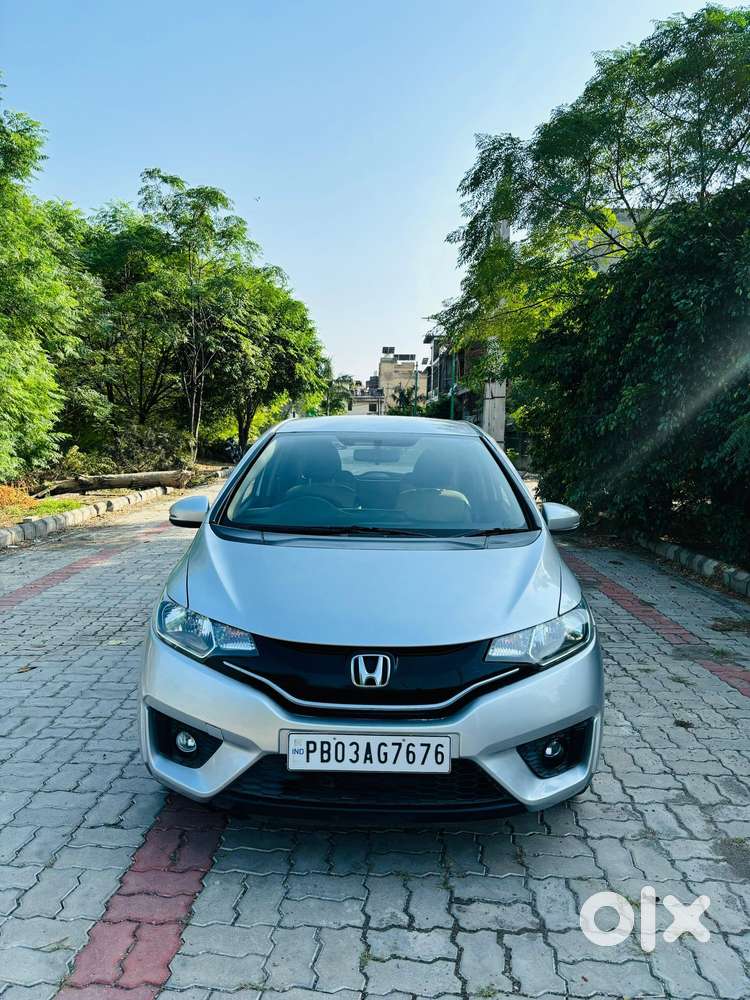 Honda Jazz V Automatic, 2015, Petrol